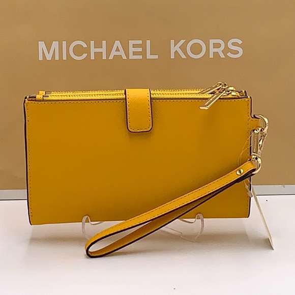 MICHAEL KORS LARGE DOUBLE ZIP WRISTLET WALLET JASMINE YELLOW COLOR - Picture 5 of 13